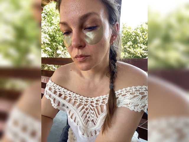 Alisasqrl live webcam show