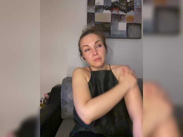Alisasqrl live cam on BongaCams