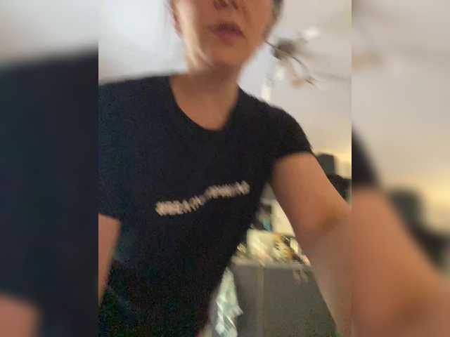 Alisasqrl live webcam show