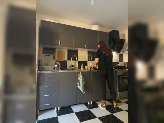 Alisasqrl live cam on BongaCams
