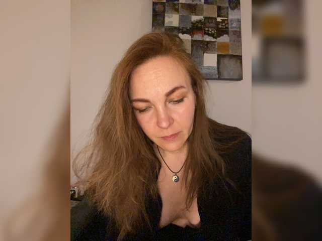 Alisasqrl live cam on BongaCams
