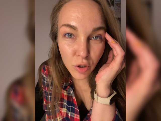 Alisasqrl live webcam show
