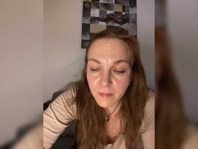 Alisasqrl live cam preview