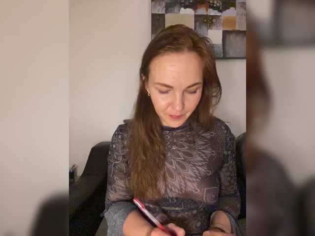 Alisasqrl live cam on BongaCams