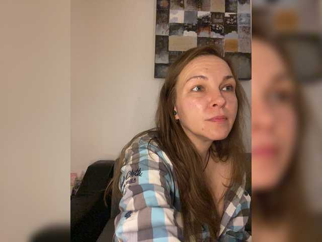 Alisasqrl live cam on BongaCams