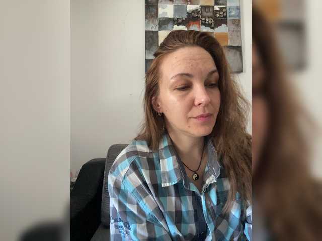 Alisasqrl live cam on BongaCams