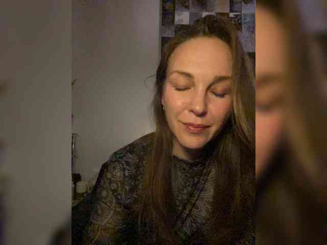 Alisasqrl Live Webcam on BongaCams