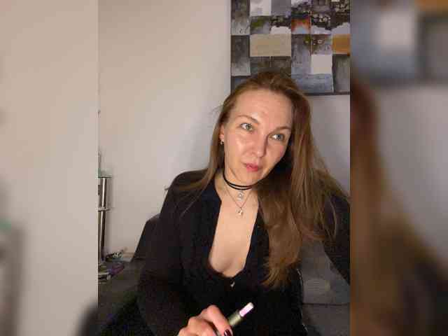 Модель: Alisasqrl