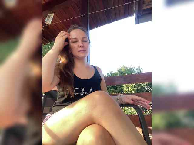 Alisasqrl Live Webcam on BongaCams
