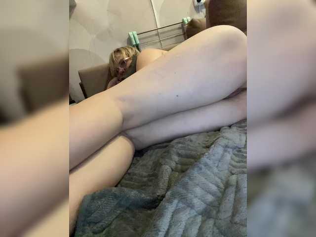 Sexi45's BongaCams show and profile