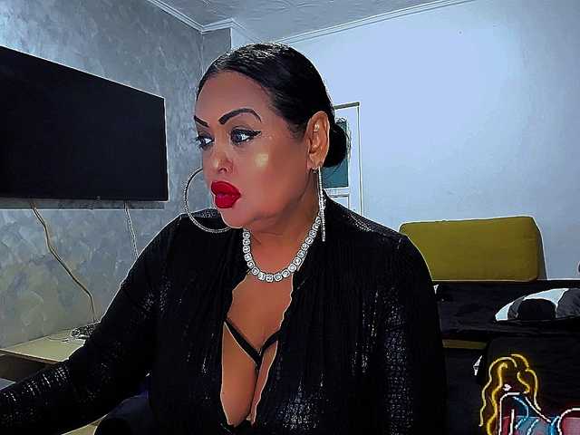 brendaxxx1 live cam on BongaCams