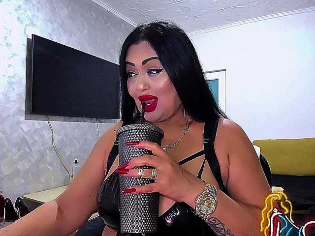 brendaxxx1 live cam on BongaCams