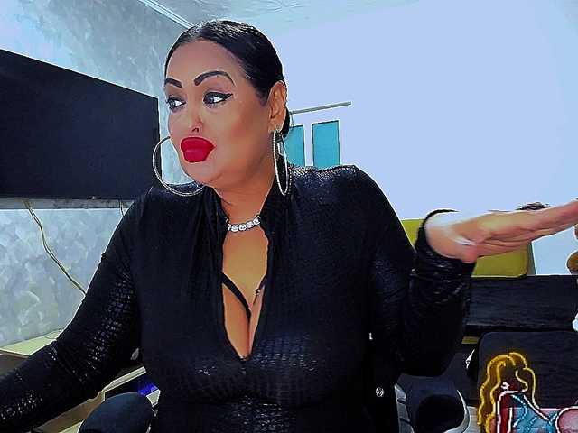 brendaxxx1 live cam on BongaCams