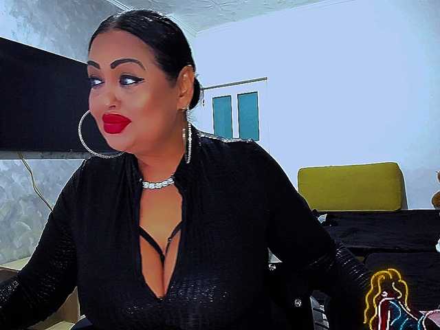brendaxxx1 live cam on BongaCams