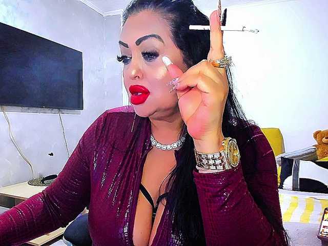brendaxxx1 live cam on BongaCams