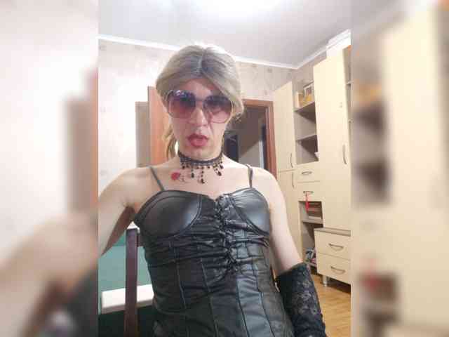 Lieantheris Live Webcam on BongaCams