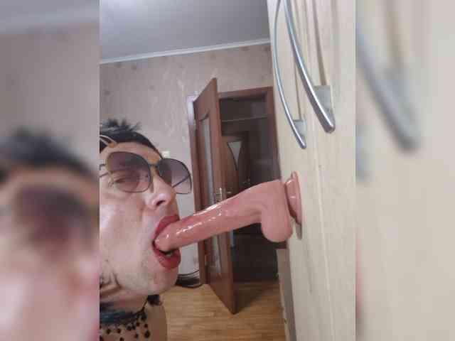 Lieantheris Live Webcam on BongaCams
