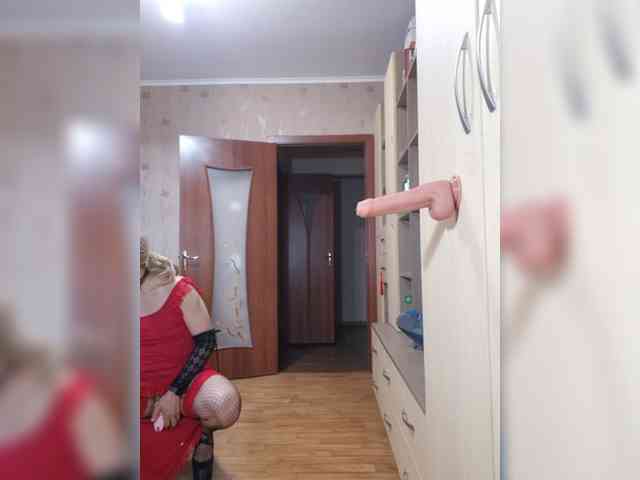 HolyHoleGirl