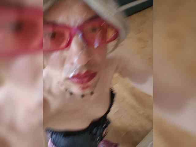 Lieantheris Live Webcam on BongaCams