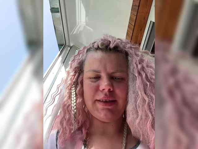 LoveMarin webcam