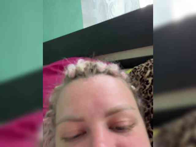 LoveMarin webcam