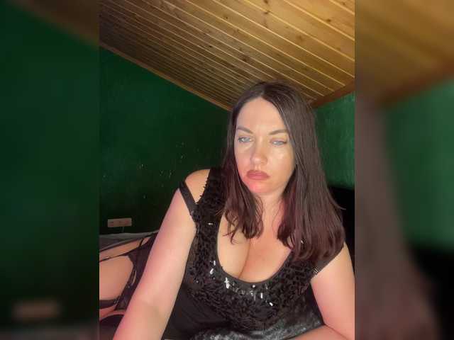 Vishenkakiss live cam on BongaCams