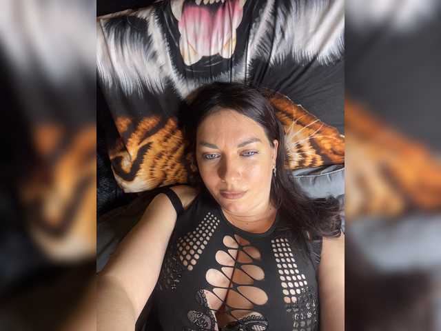 Vishenkakiss live cam on BongaCams