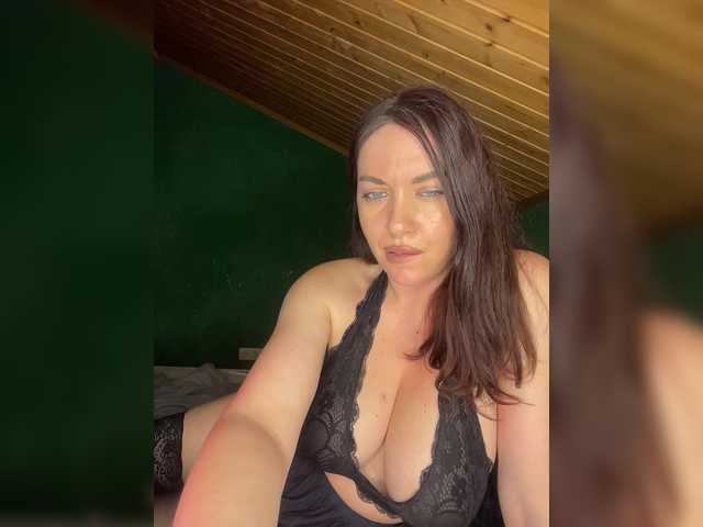 Vishenkakiss live cam on BongaCams