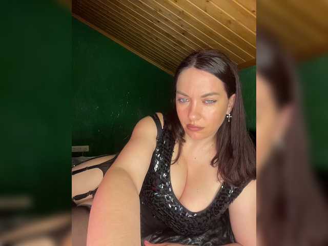 Vishenkakiss live cam on BongaCams