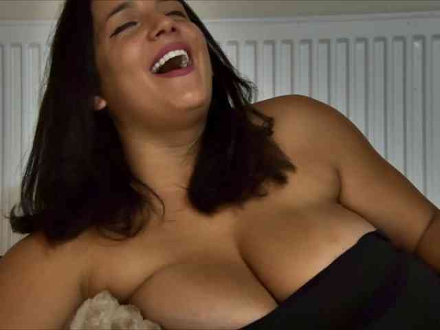 curvyana webcam