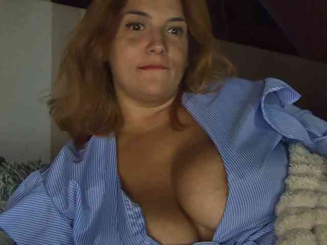 curvyana webcam