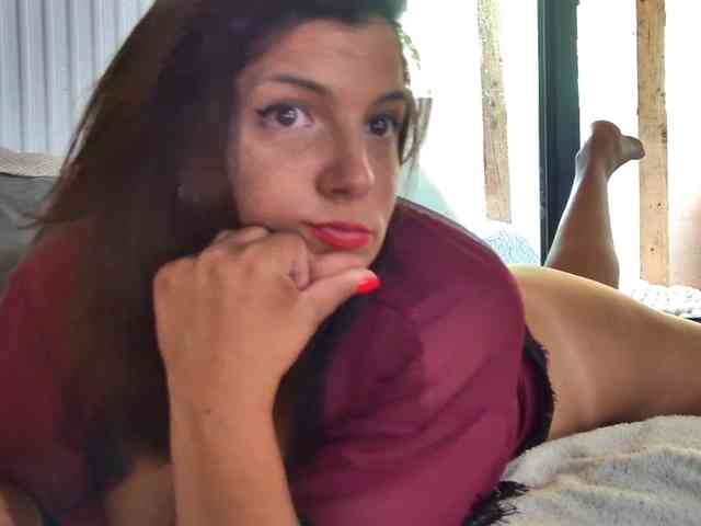 curvyana webcam