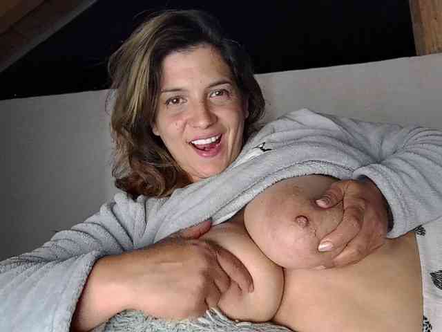 curvyana webcam