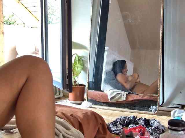 curvyana webcam