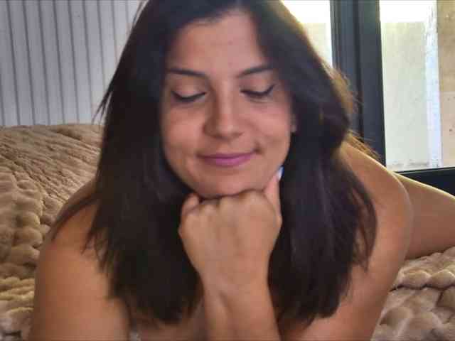 curvyana webcam