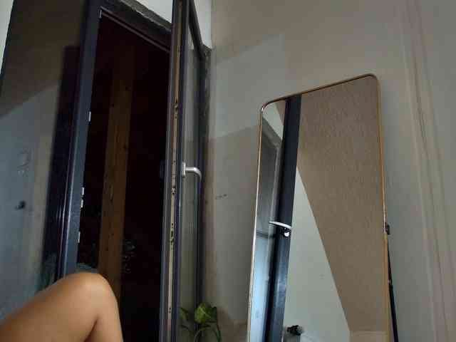 curvyana webcam
