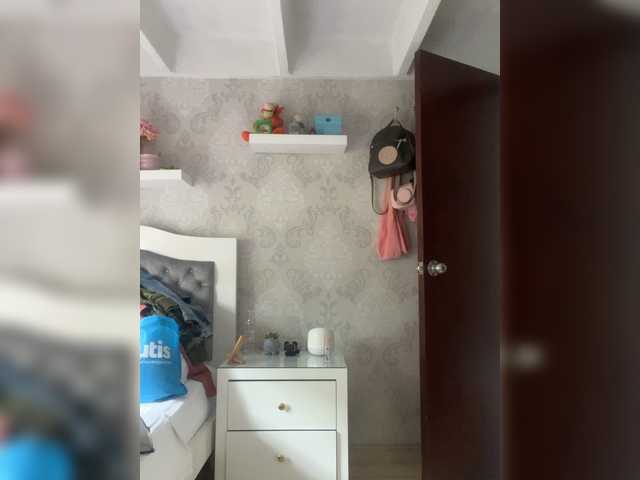 SallyeLeins's BongaCams show and profile