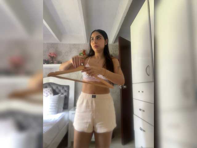  SallyeLeins chat room