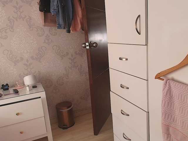SallyeLeins live cam on BongaCams