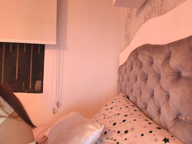 SallyeLeins live webcam show