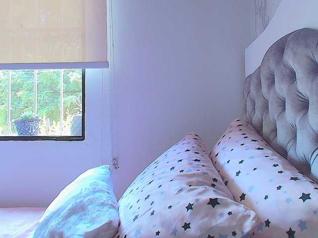 SallyeLeins live webcam show