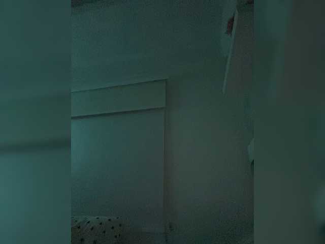 SallyeLeins live cam preview