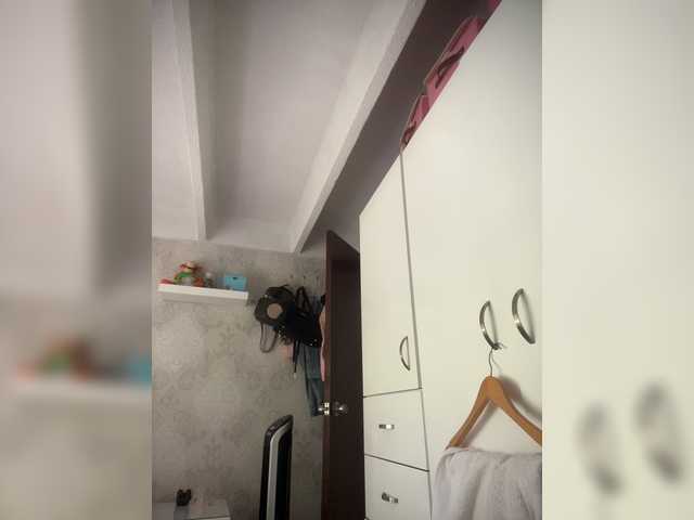 SallyeLeins live webcam show