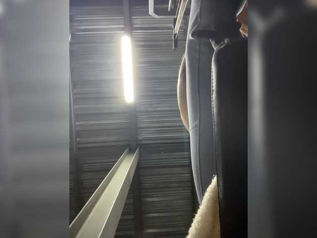 SallyeLeins live webcam show