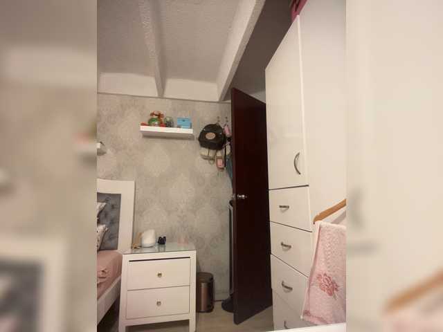 SallyeLeins live cam on BongaCams