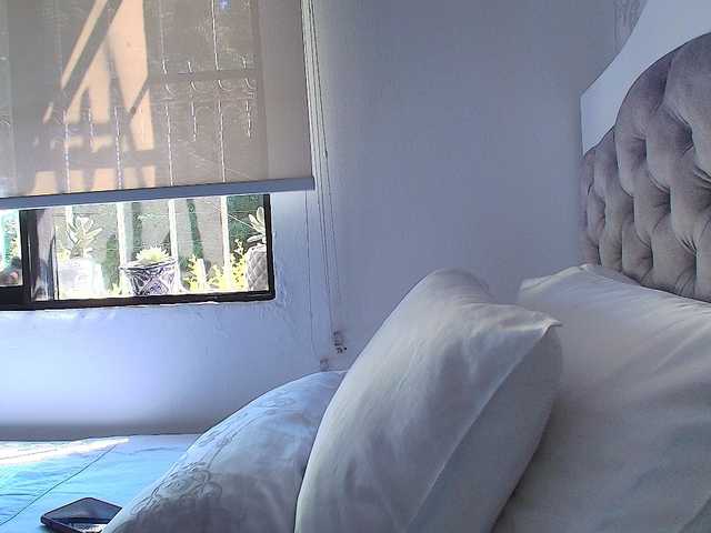 SallyeLeins live cam on BongaCams