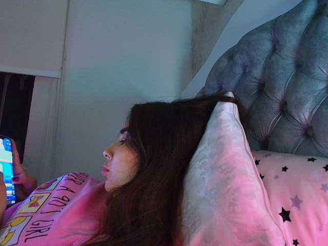SallyeLeins live webcam show