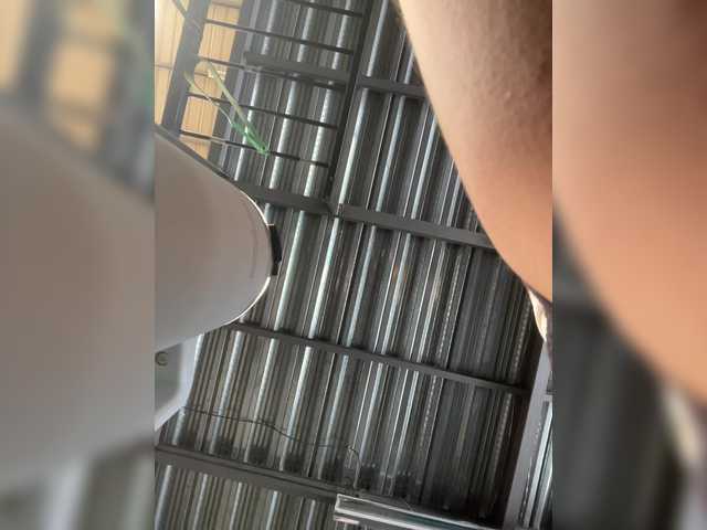 SallyeLeins live webcam show