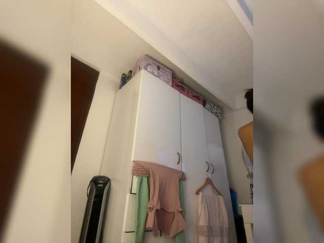  SallyeLeins chat room