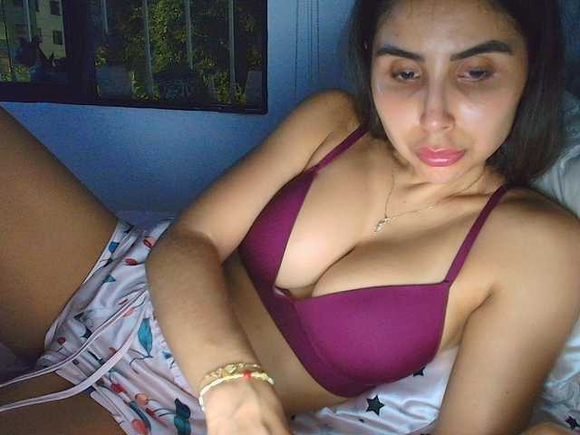 SallyeLeins live cam on BongaCams